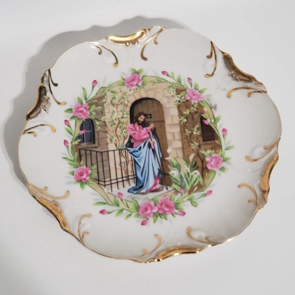 Jesus Knocking at the Door Decorative Plate Wall Hanger Gold Accents Revelation